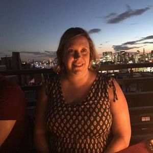 Meet your Posher, Elizabeth